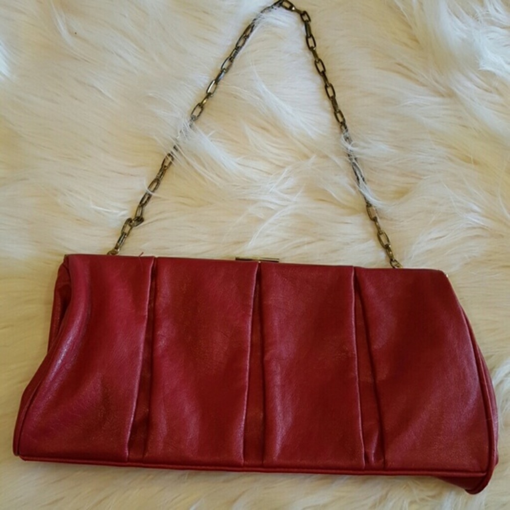 VINTAGE 80S ‎ RED SHOULDER BAG /  CLUTCH WITH GOLD CHAIN